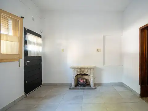 Casa 5 ambientes con 1 baño