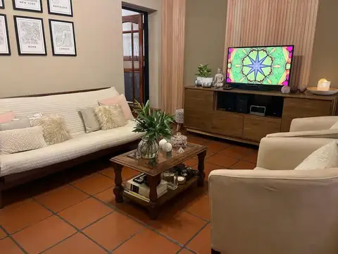 Casa en Venta en Castelar, USD 150.000