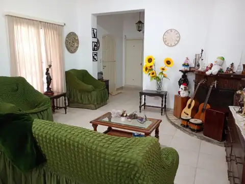 Venta quinta 4.900 m² con parque, pileta y quincho
