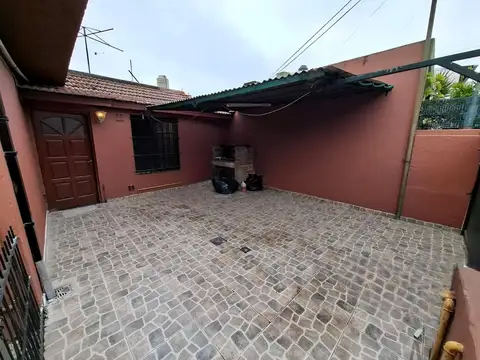 Depto Tipo Casa en Alquiler de 2 dormitorios