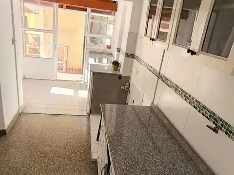 Departamento 8 ambientes con 1 baño