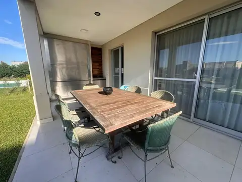 Casa 6 ambientes con 3 baños