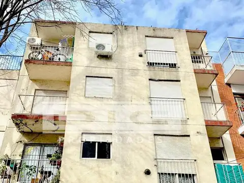 Uribelarreaal 400 entre  Av. Libertador y Bartolome  Cruz