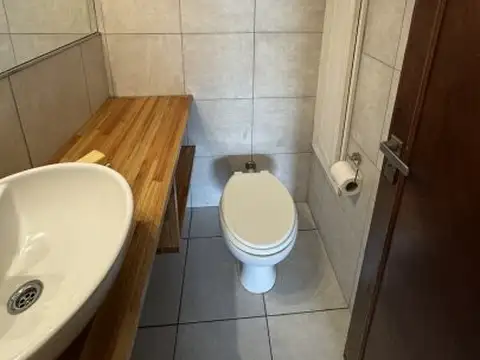 Departamento 6 ambientes con 2 baños