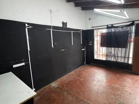 Local - Alquiler - Argentina, La Matanza - MM GUEMES 3971