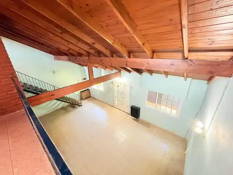 Casa en Venta con 6 cocheras