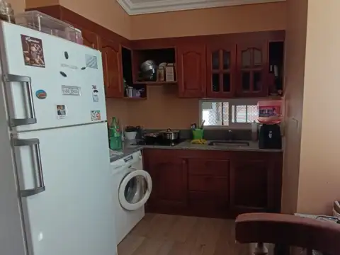 VENTA VIVIENDA MULTIFAMILIAR 6 DPTOS C/RENTA BUDGE