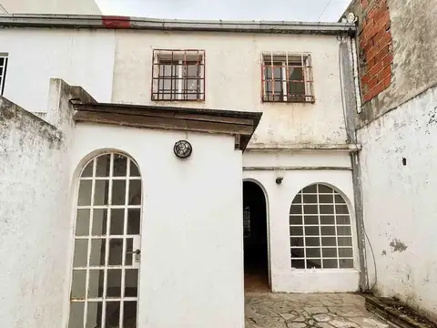 Depto Tipo Casa en Venta en La Plata, USD 99.000