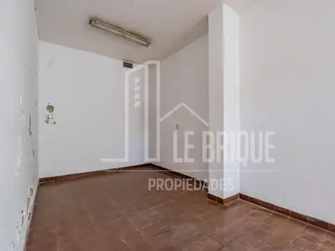 Local En Esquina  - Le Brique Propiedades
