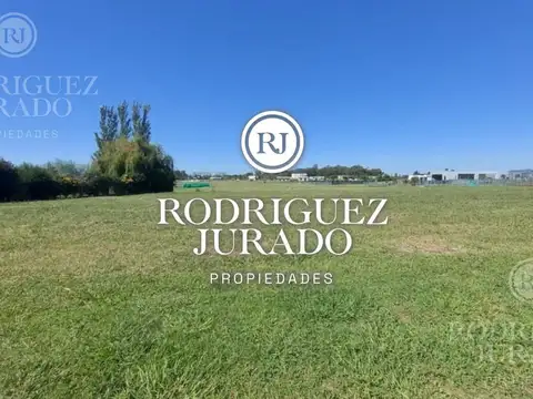 Impresionante Terreno En El Area 12 Con Vista A Fondo Verde