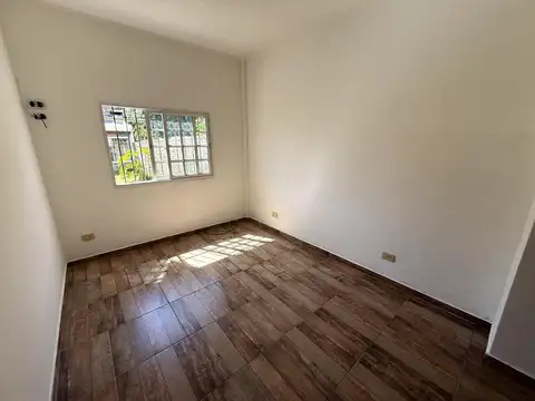 PH EN PLANTA BAJA | 3 AMBIENTES | PARQUE   QUINCHO | ESPACIO TIPO SALÓN | ISIDRO CASANOVA