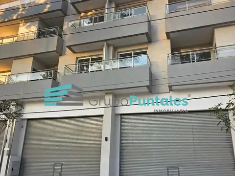 Local doble en alquiler en Canning Center, sobre Mariano Castex, 185 m2, solo Franquicias Gastronomi