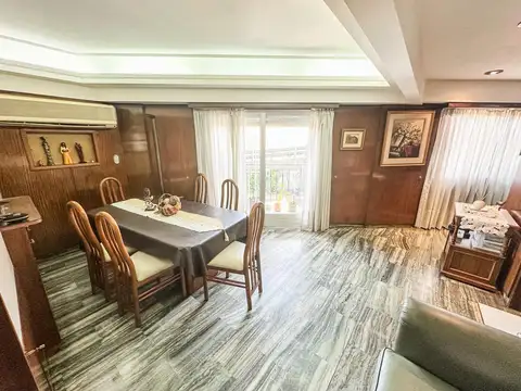 Departamento 4 ambientes con 2 baños