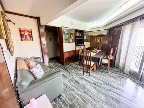 Departamento en Venta en Versalles, USD 160.000