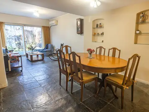 VENTA DPTO EN PB 4 AMB EN ACASSUSO- 2 PATIOS+ COCH