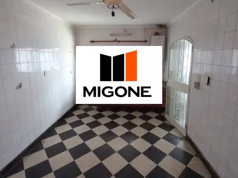 Casa 4 ambientes con 1 baño
