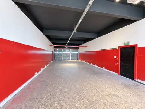 ALQUILER GALPÓN / LOCAL COMERCIAL 915 M² – AV. HIPÓLITO YRIGOYEN – AVELLANEDA
