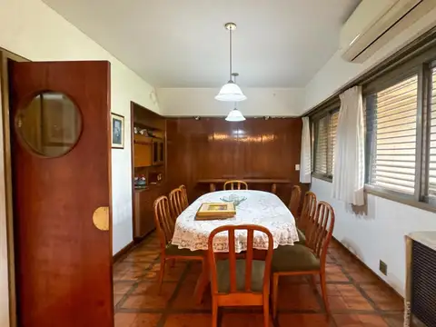 Casa 4 ambientes con 4 baños