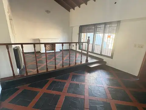 Depto Tipo Casa en Alquiler 40 años