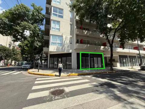 Local en Recoleta - Amplia vidriera - 92 m2 - Ante Esquina.