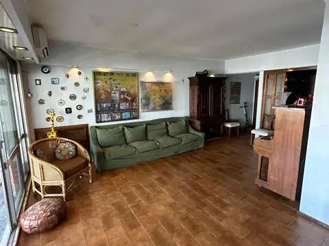 Departamento 4 ambientes con 2 baños