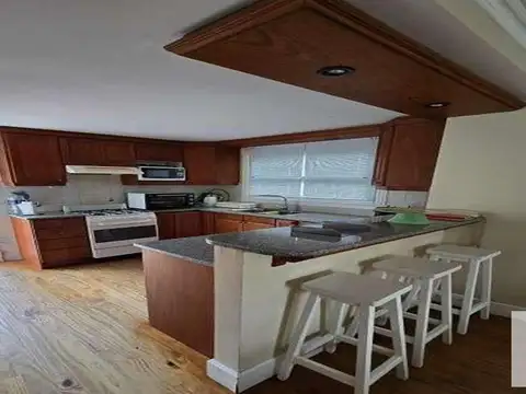 Casa en venta - 4 Dormitorios 2 Baños - Cariló