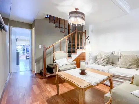 Depto Tipo Casa en Venta 25 años