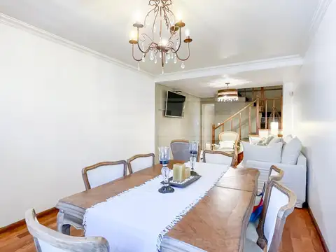 Depto Tipo Casa en Venta de 5 ambientes