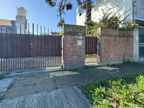 CASA 3 AMBIENTES - SAN ANTONIO DE PADUA SUR
