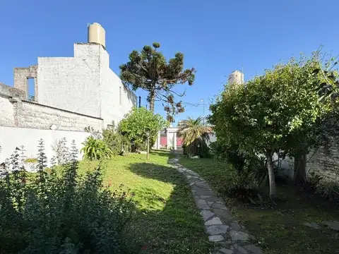 Casa 4 ambientes con 1 baño