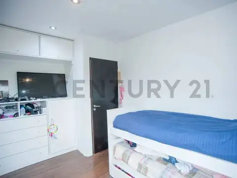 467 e/23 y Belgrano , Piso 0