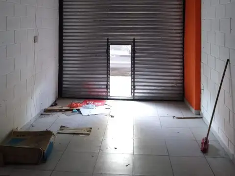 Local en Venta en Flores, USD 400.000