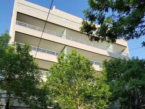 Joaquín V. González 2400, Piso 1°