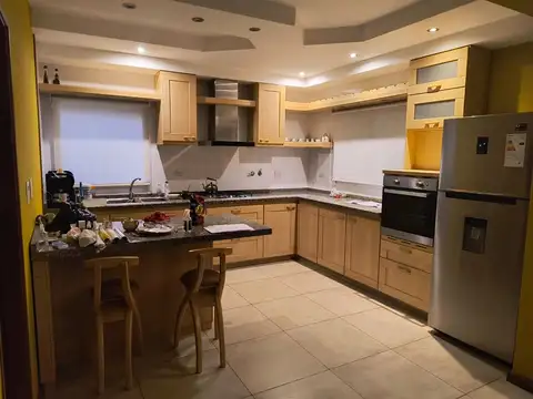 CASA EN LAS ALMENAS 3 DORMITORIOS