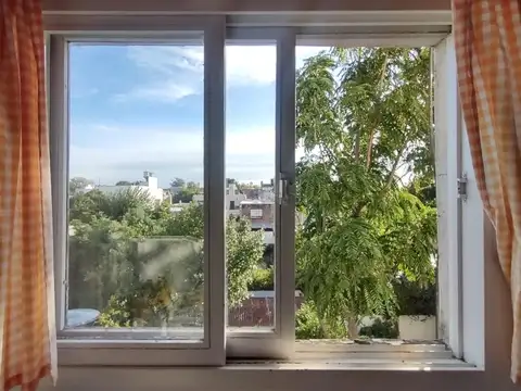 Las Flores 764 , Piso 2
