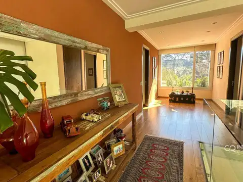 Casa en Venta con 5 cocheras