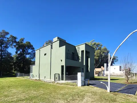 Casa en Venta en Pueblo Esther, Rosario