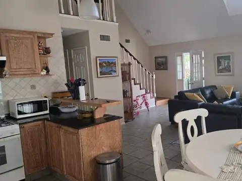 Casa 4 ambientes con 3 baños