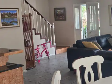 Casa en Venta con 6 cocheras