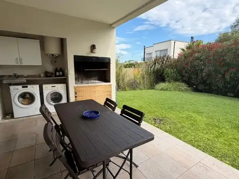 Venta de Casa 3 ambientes La cañada- Los arces