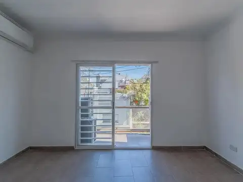 Depto Tipo Casa 2 ambientes con 1 baño