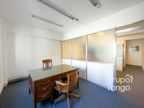 Venta Oficina Tribunales San Nicolas Contrafrente