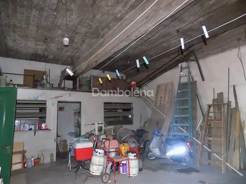 Depósito  en Venta, Paso del Rey, Moreno