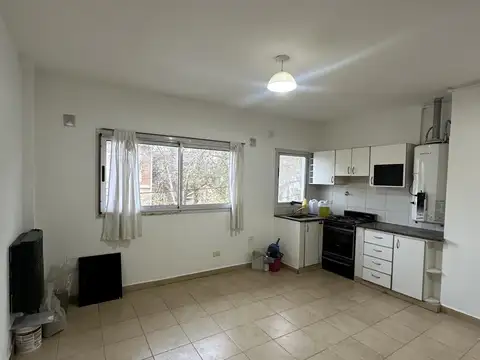 Depto Tipo Casa 3 ambientes con 1 baño