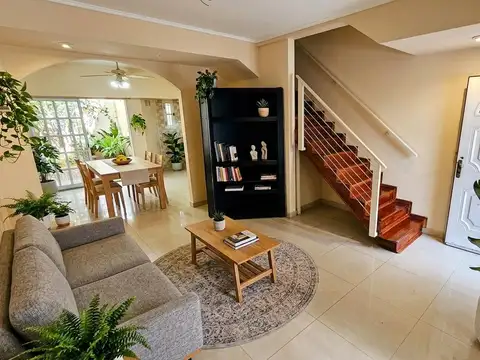 Venta PH en Triplex de 4 Ambientes con altillo,  Cochera y Patio en Aldo Bonzi- APTO CREDITO