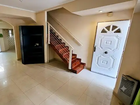 Depto Tipo Casa en Venta 17 años