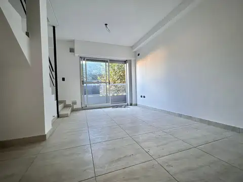 Depto Tipo Casa en Venta 6 años