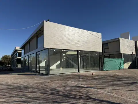 Local en Venta en Funes, USD 55.000