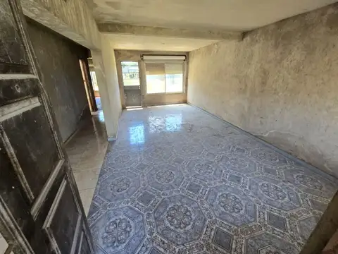 Casa - Venta - Argentina, CLAYPOLE - VENENCIO FLORES 5625