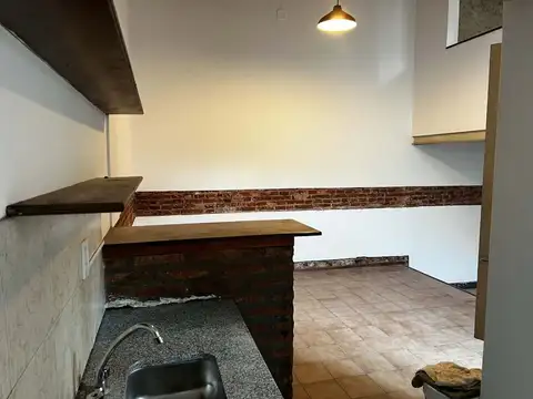 Depto Tipo Casa en Venta en Abasto, USD 49.000